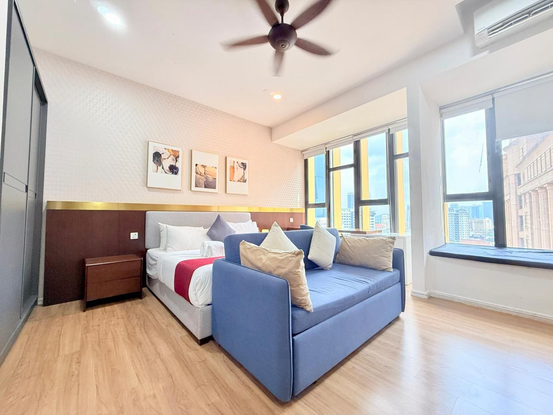 Superior King Suite