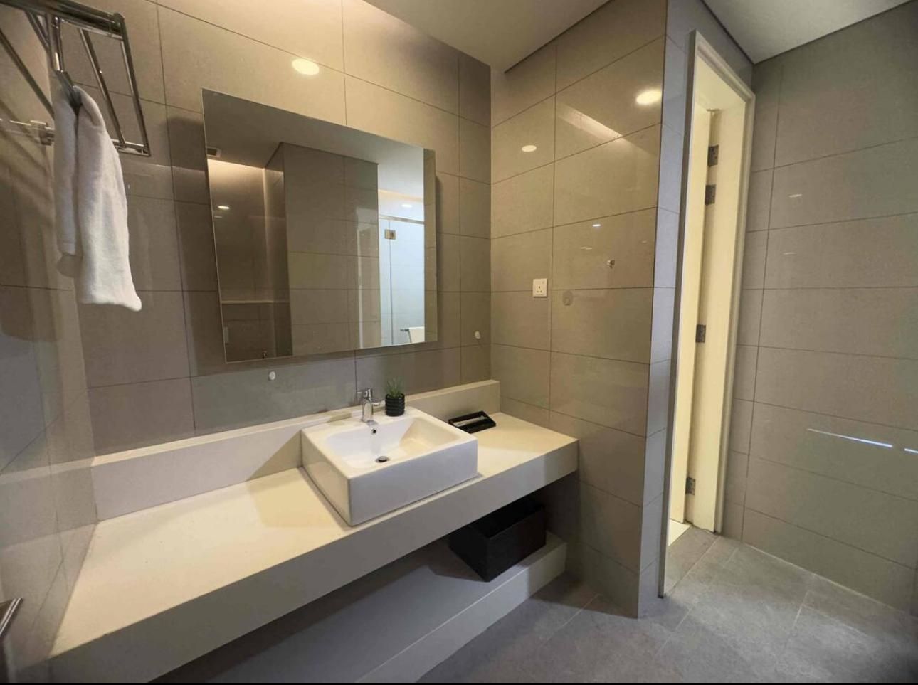 2 Bedroom Deluxe Suite
