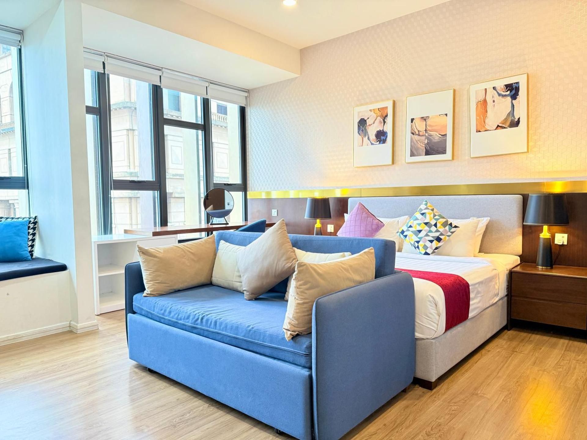 Superior King Suite