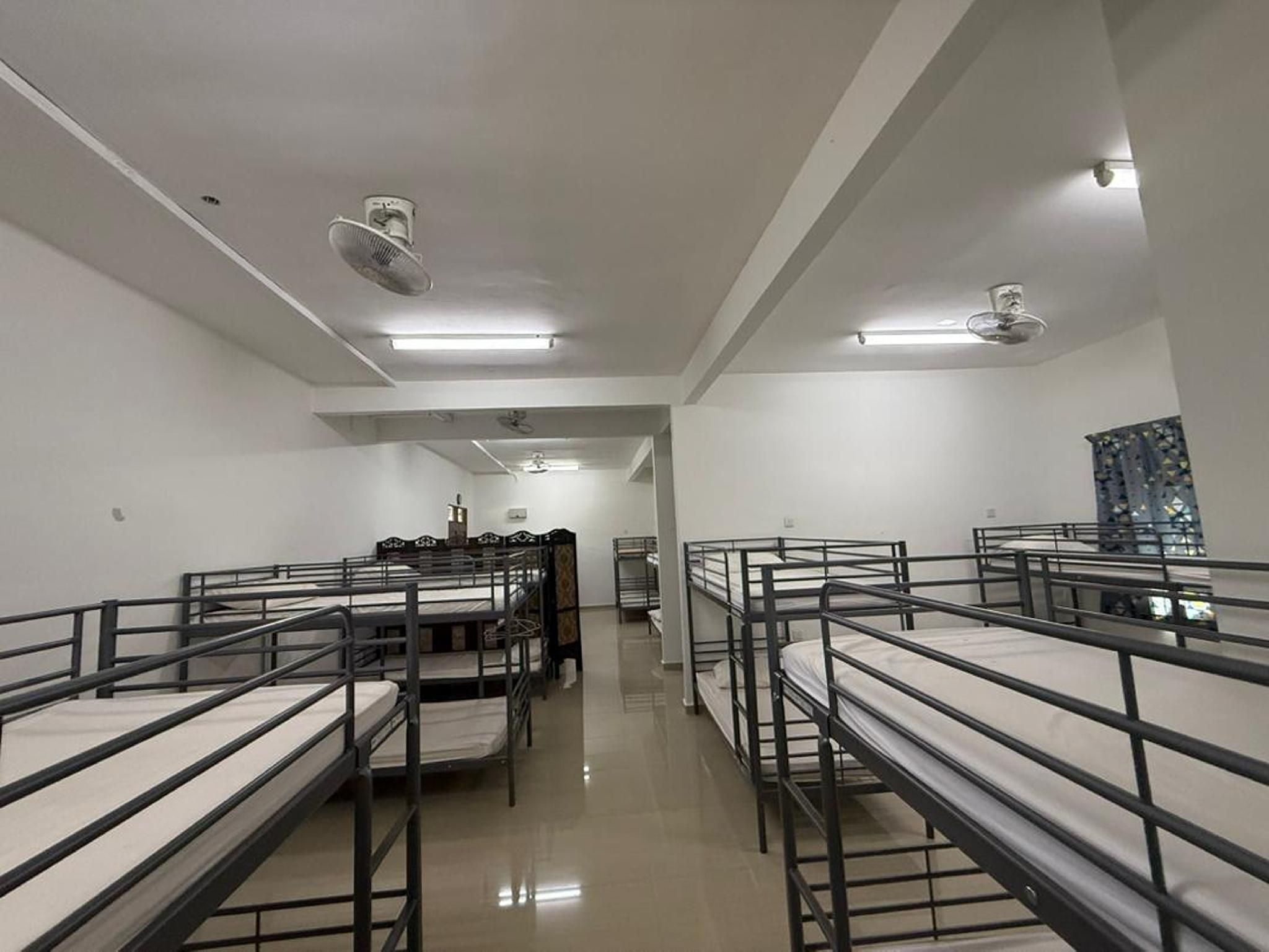Dormitory Room - 12 People