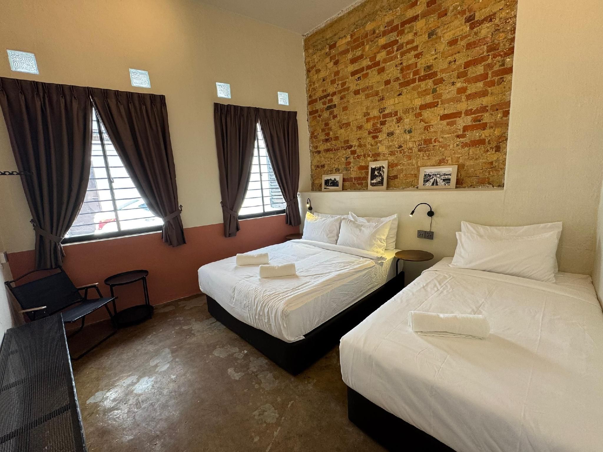 Miner's House @ Ipoh  Triple Share with Shared Bathroom