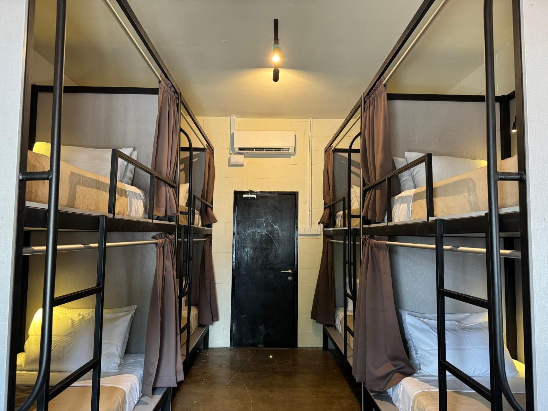 Bed in 8-Bed Mixed Dormitory Room