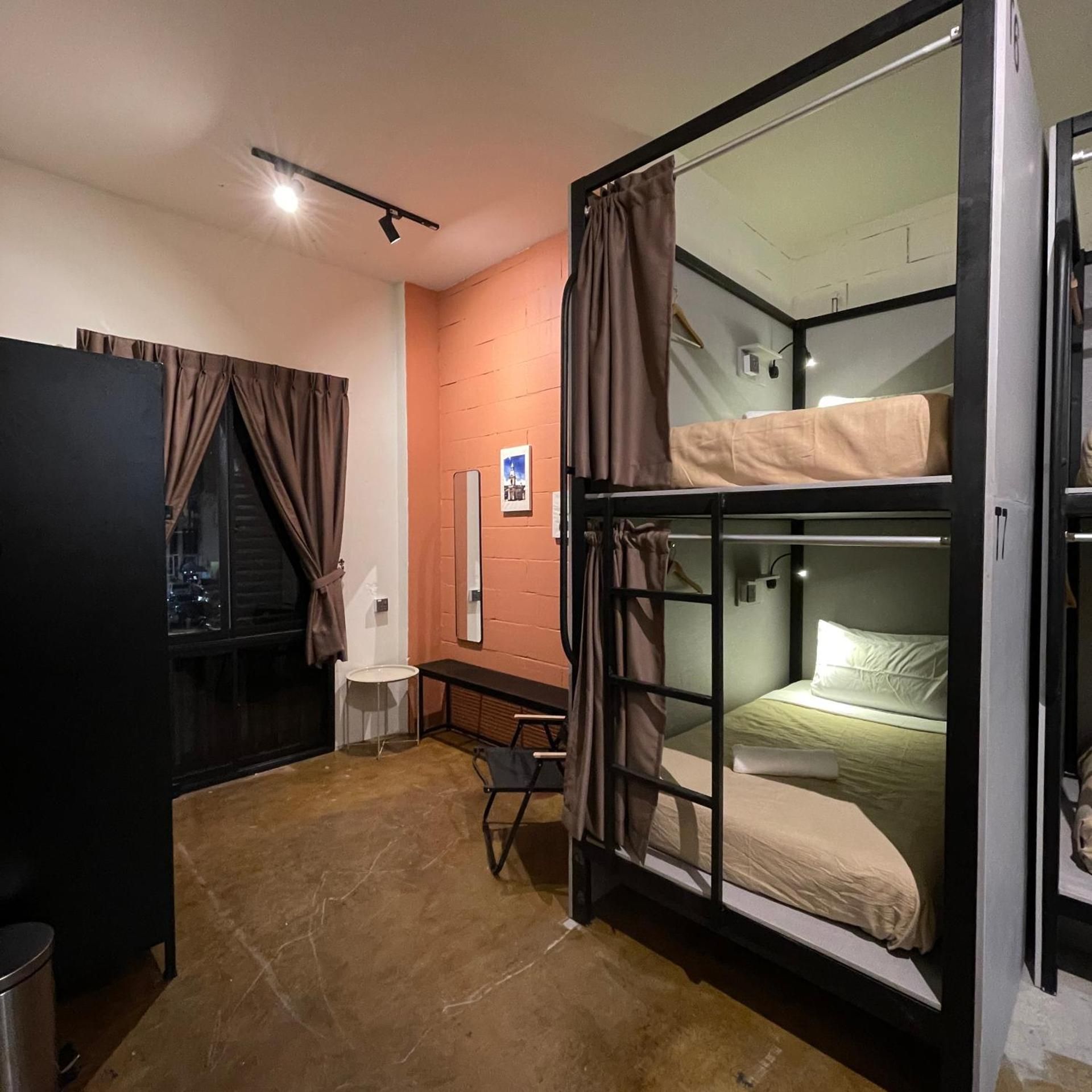 Bed in 6-Bed Mixed Dormitory Room