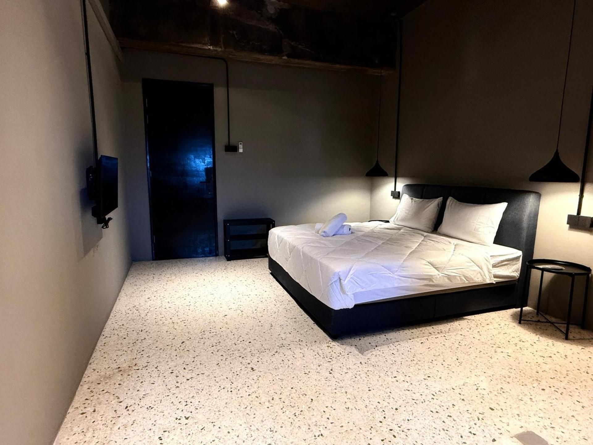Deluxe King Studio