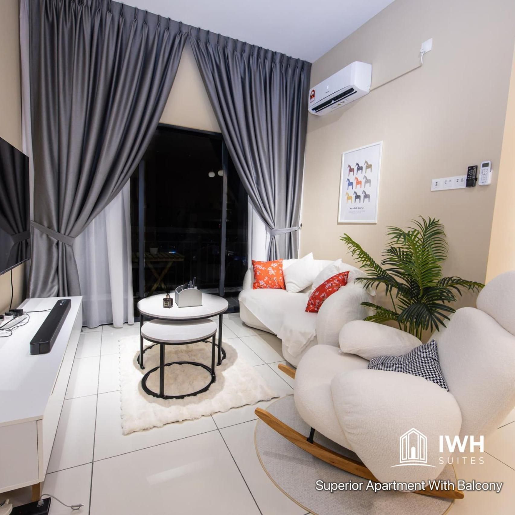 Superior Apartment with Balcony