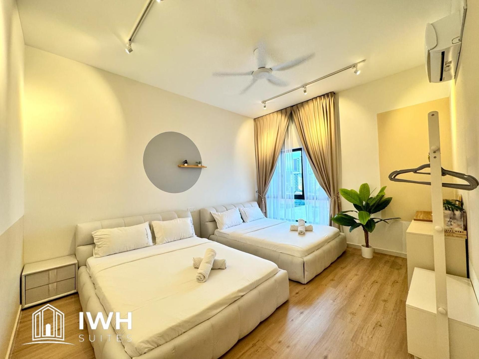 2 Bedroom Suite (2 Parking lot)