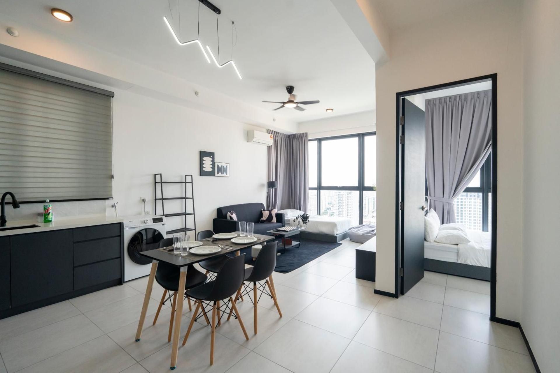 Two-Bedroom Deluxe Apartment with Balcony