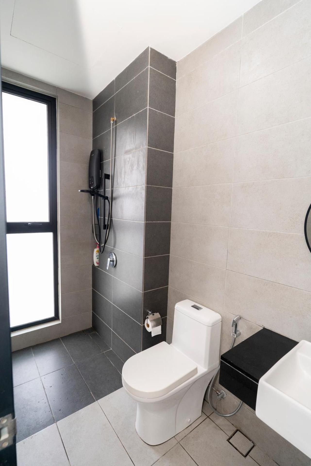 Two-Bedroom Deluxe Apartment with Balcony
