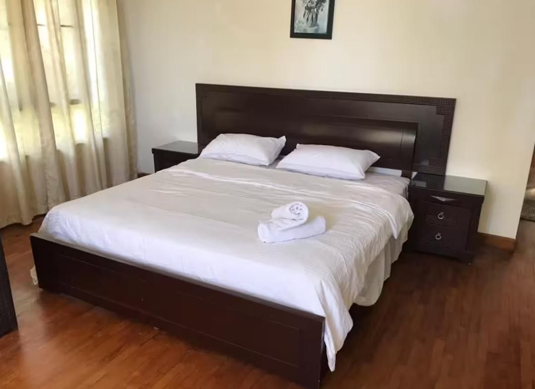 Queen Room