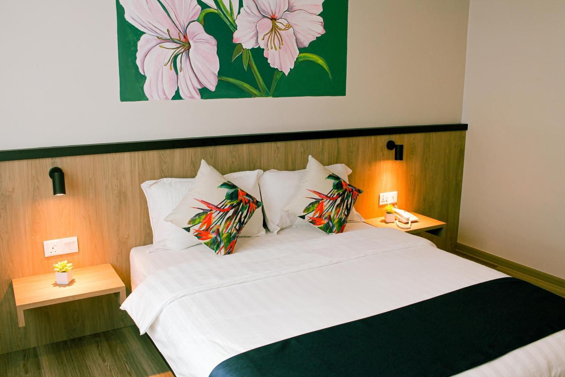 Standard Queen Room
