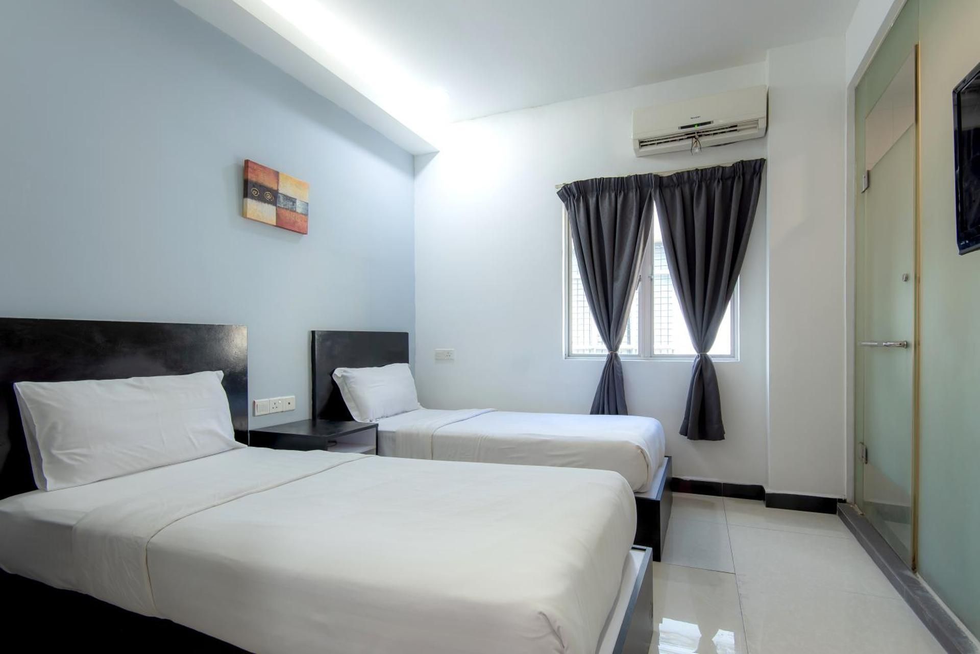 Hotel Pavilion Port Deluxe Twin Room 2