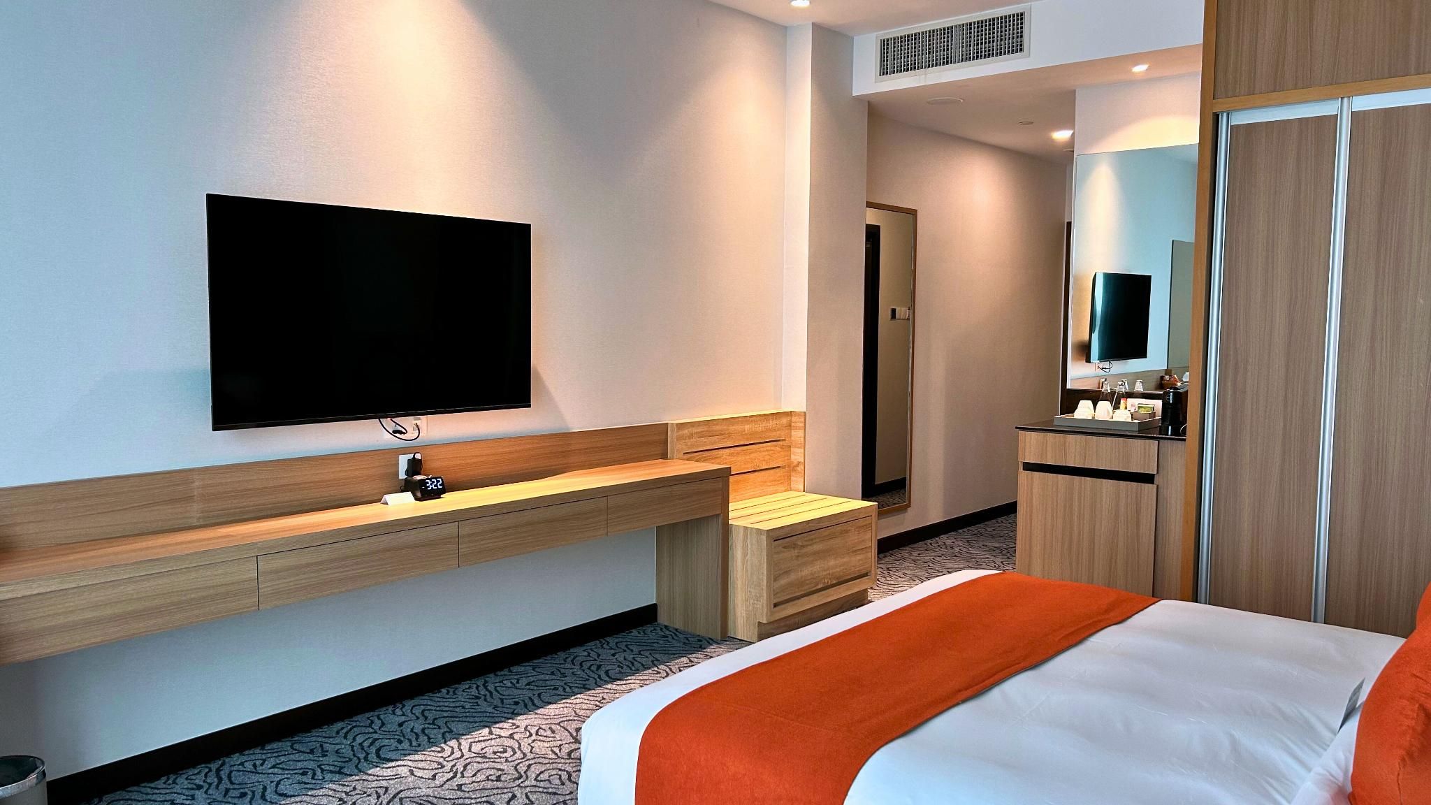 IMPERIAL HOTEL BINTULU Executive King 2