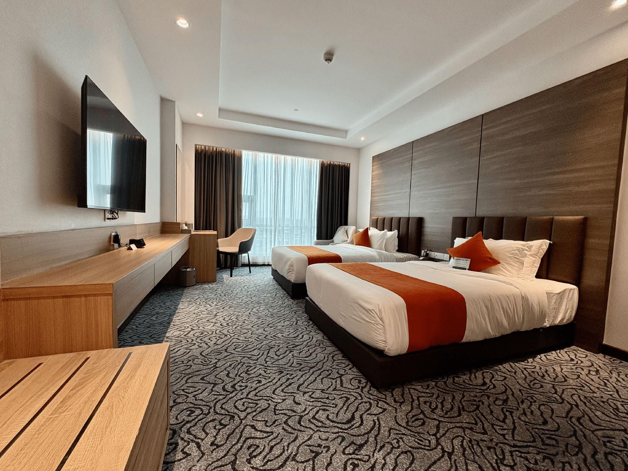 IMPERIAL HOTEL BINTULU Superior Room Twin Bed