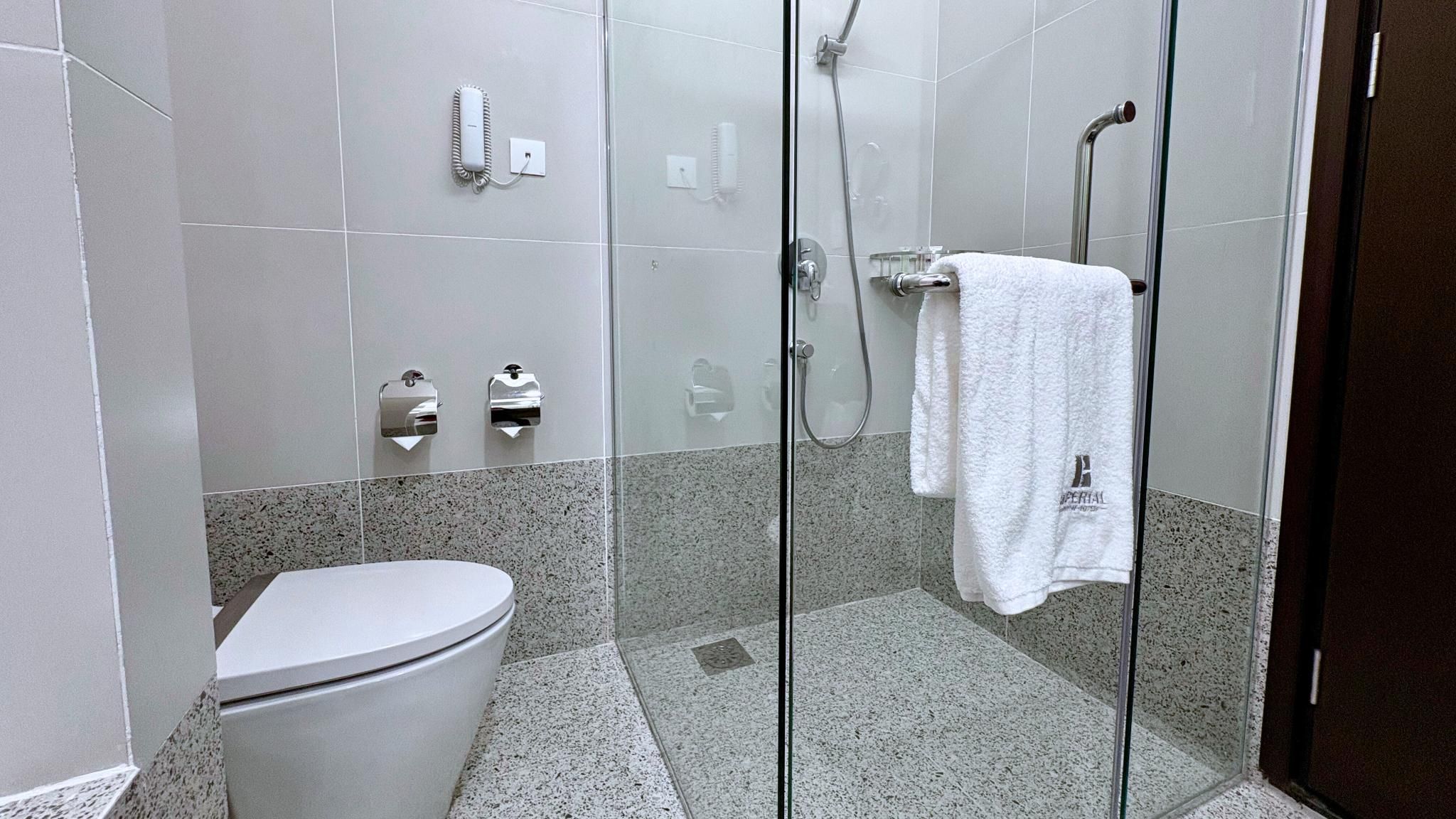 IMPERIAL HOTEL BINTULU Executive King 3