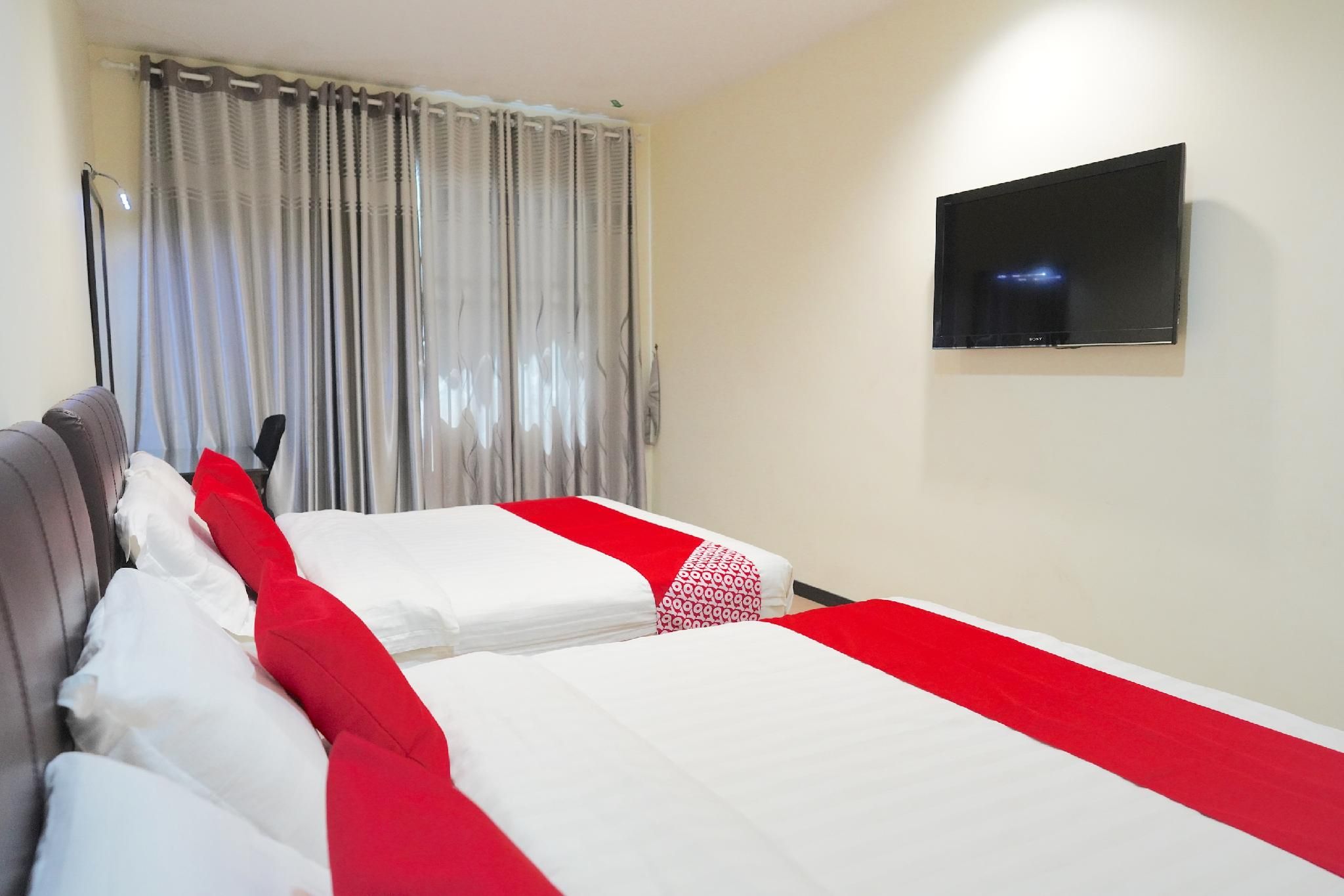 Hotel O Utama Inn Suite family 2