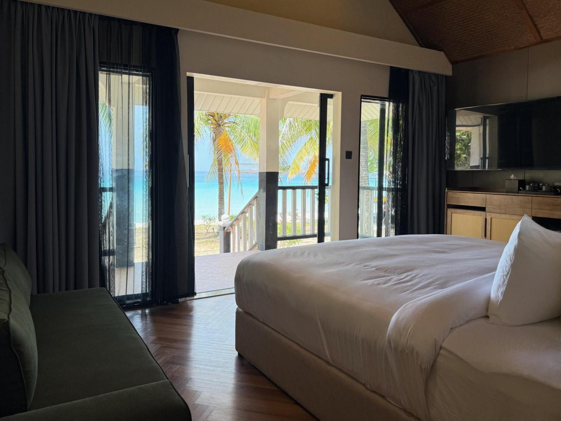 LONG BEACH VILLA