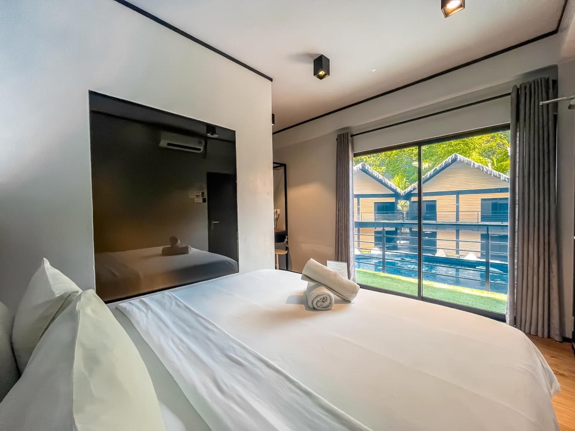 Double Room with Pool View