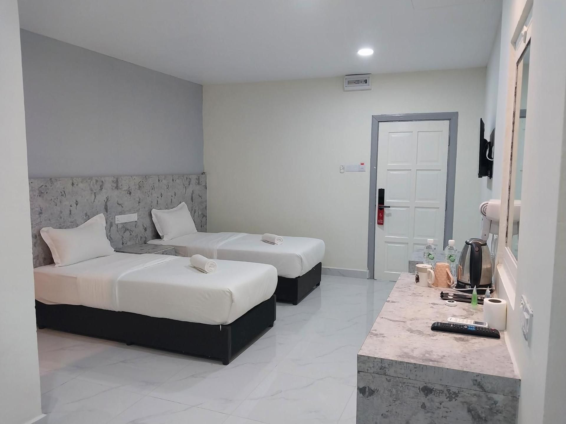 Twin Room with Pool View