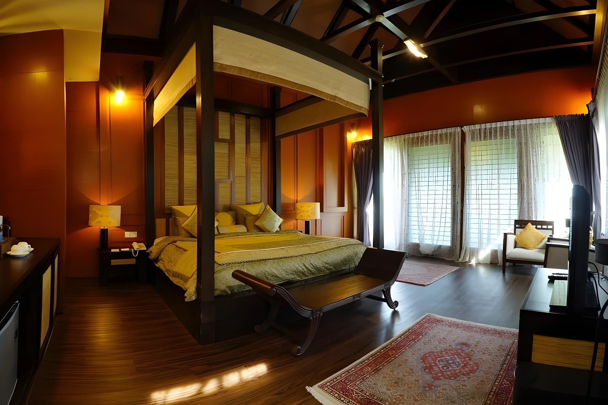 Royal Family Suite
