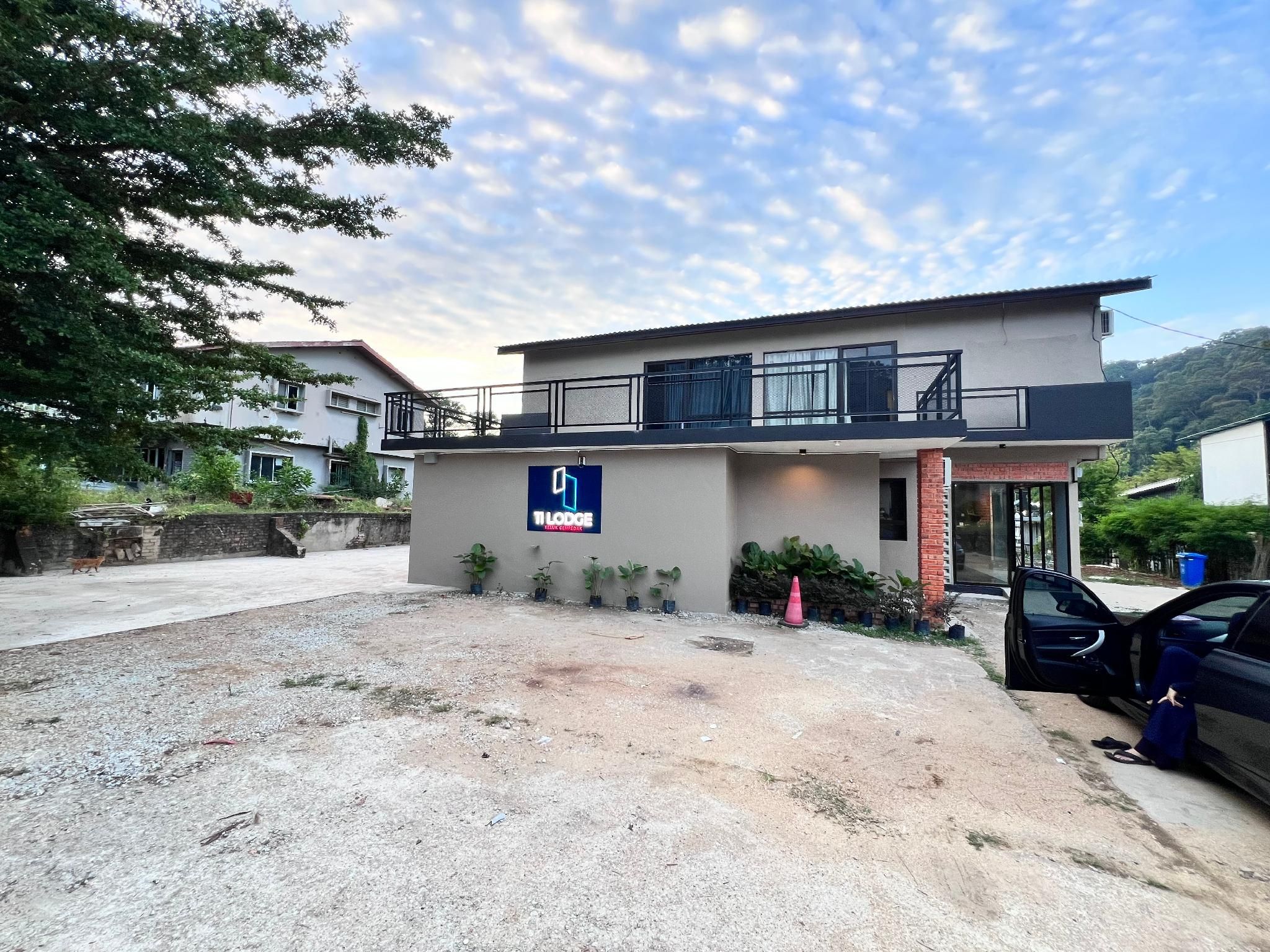 11 Lodge Teluk Cempedak