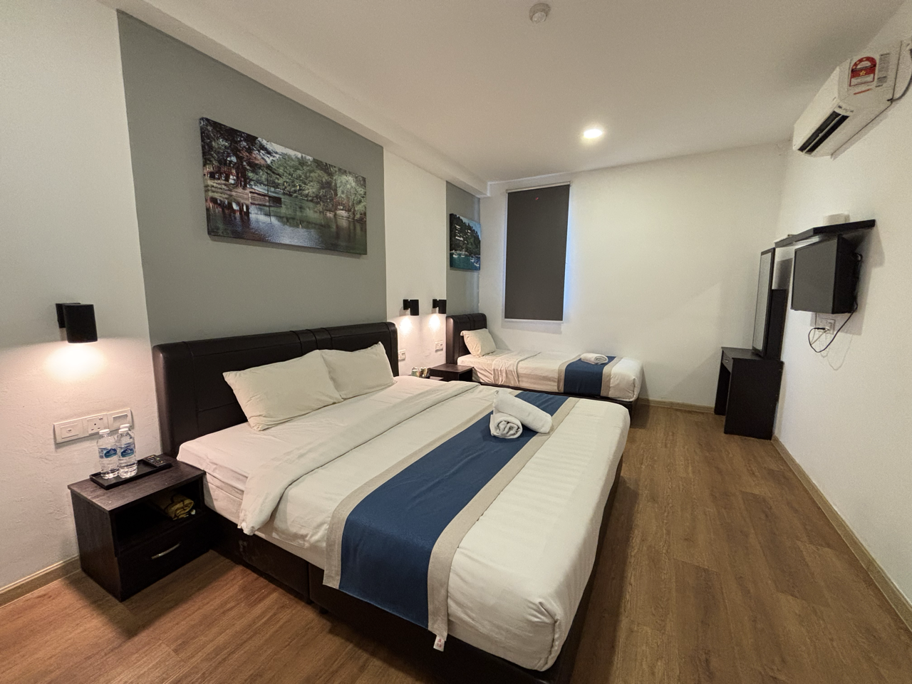 RJ HOTEL by MR VJ Business Deluxe Triple Room 2