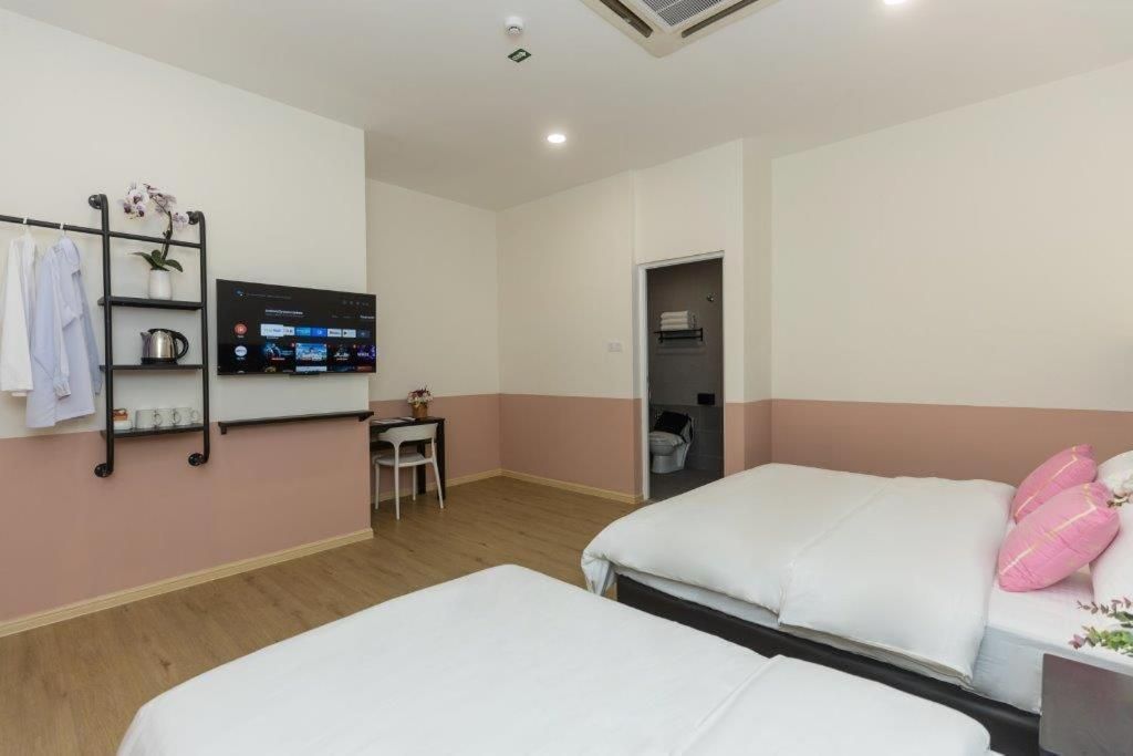 Triple Room with Private Bathroom