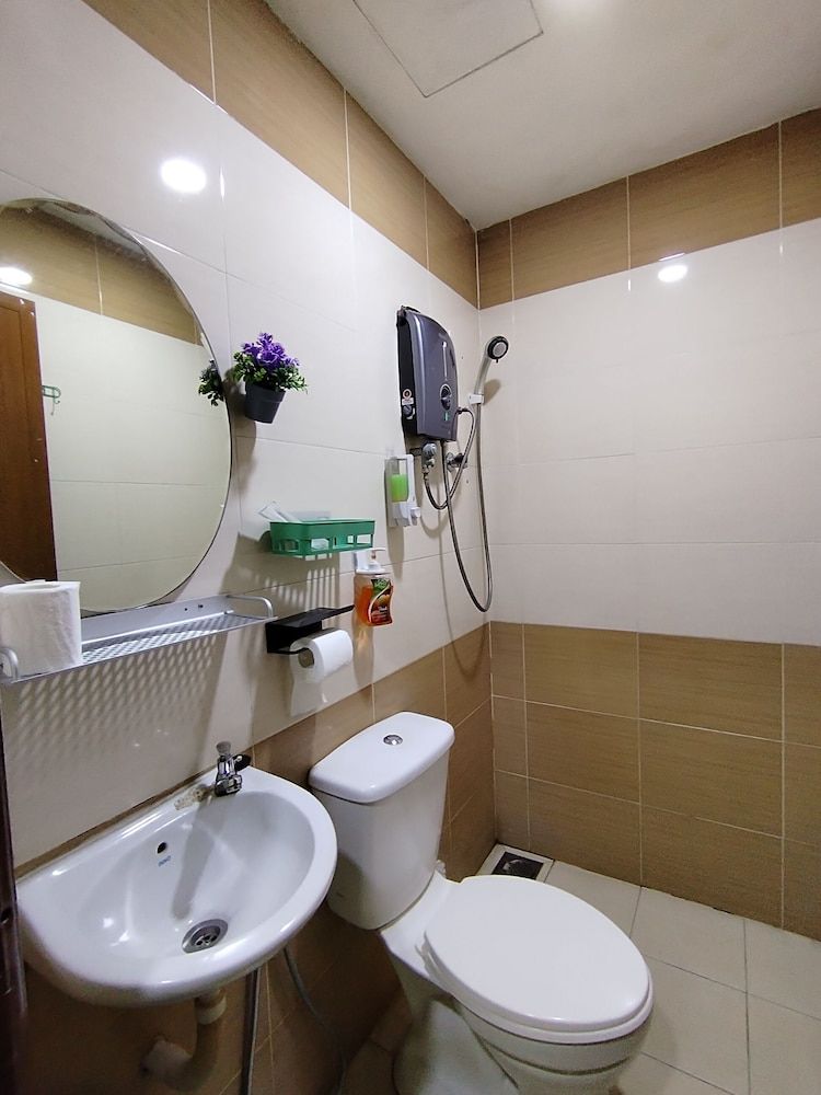 Hotel O Seremban Near SnowLim Wonderland Formerly M&N Hotel Suite Family 4