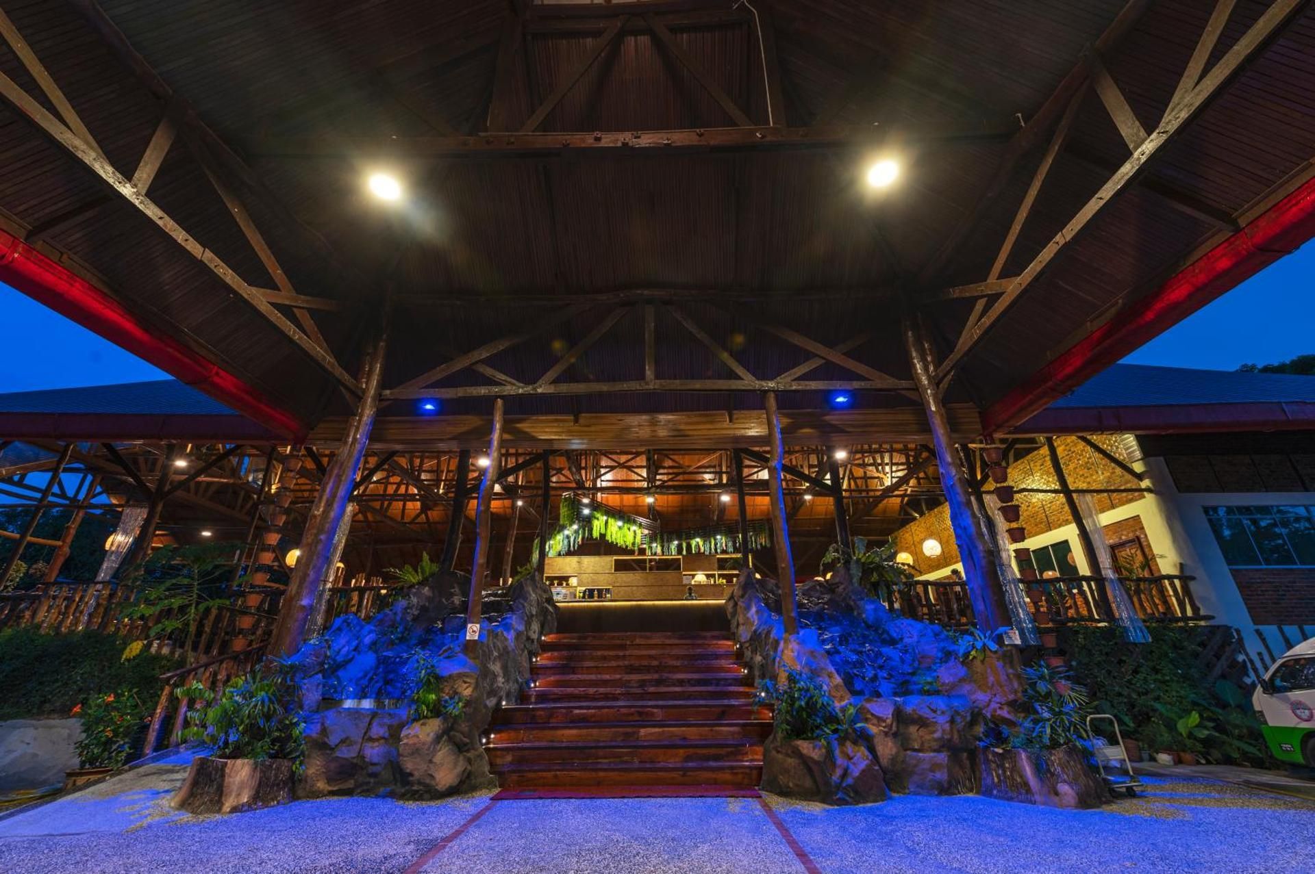 borneo sepilok rainforest resort