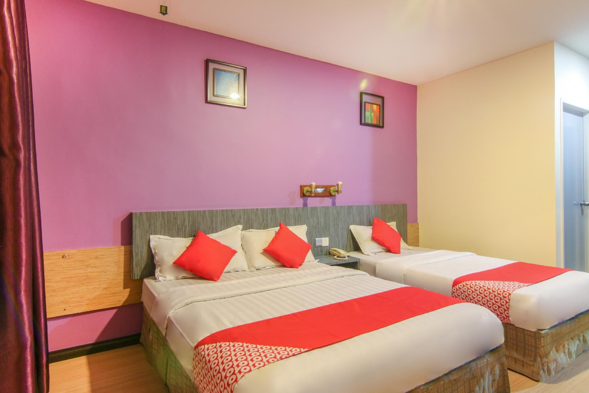 Hotel O Esplanade Suite Triple