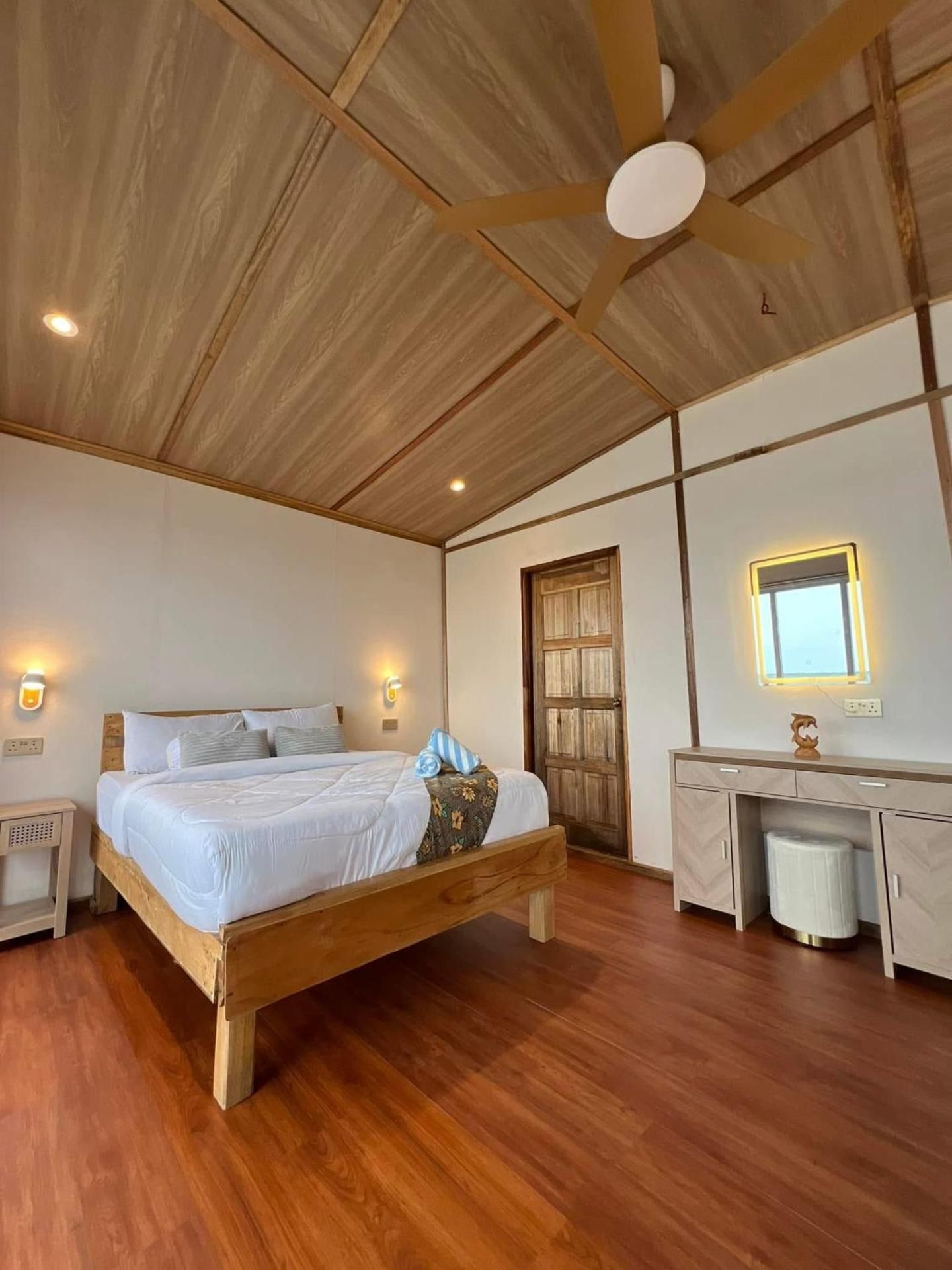 Deluxe Double Room with Sea View