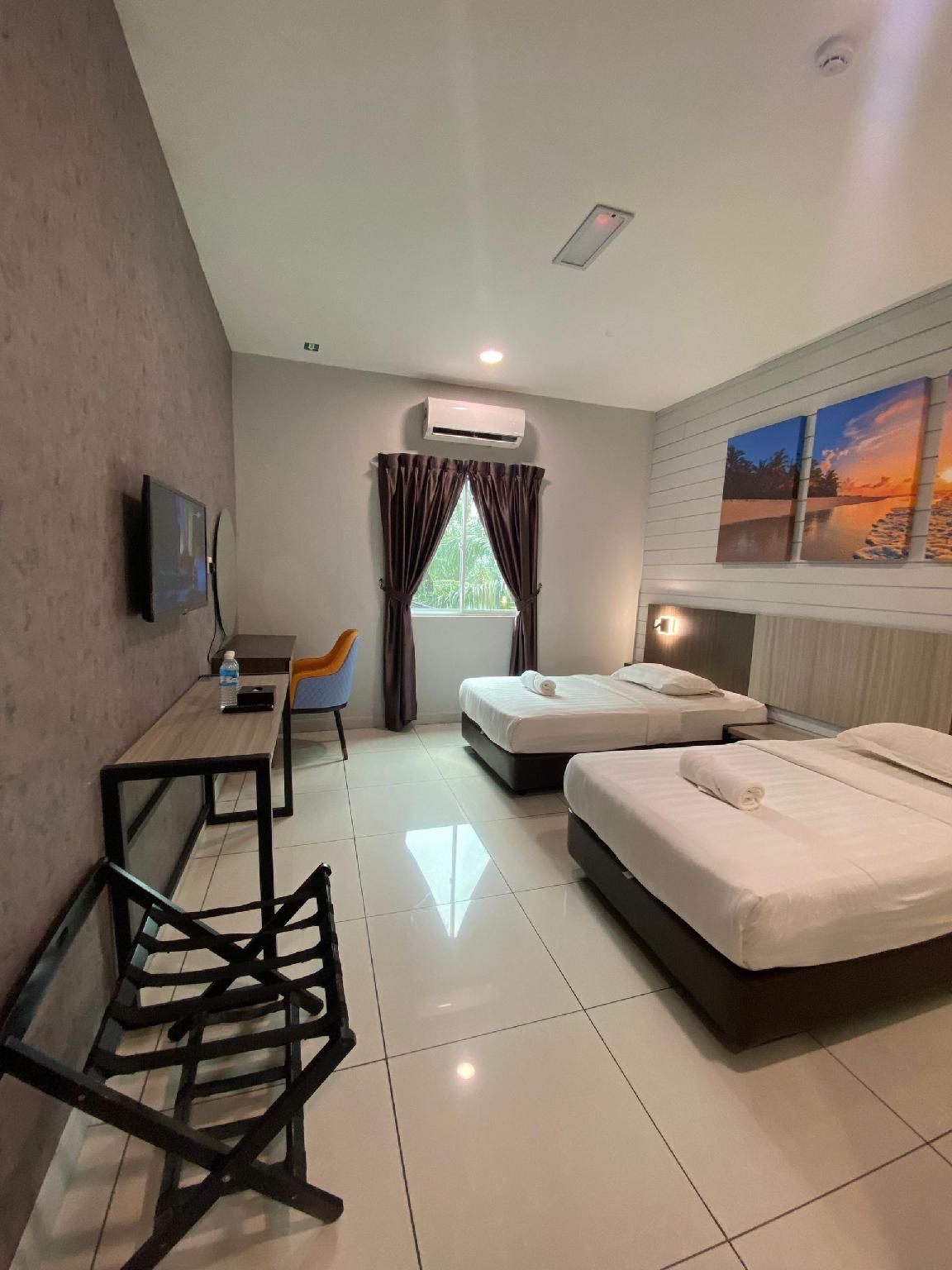 Wings Hotel Semporna Standard Twin Room