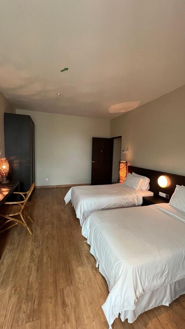 Standard Twin - 2 Single Beds