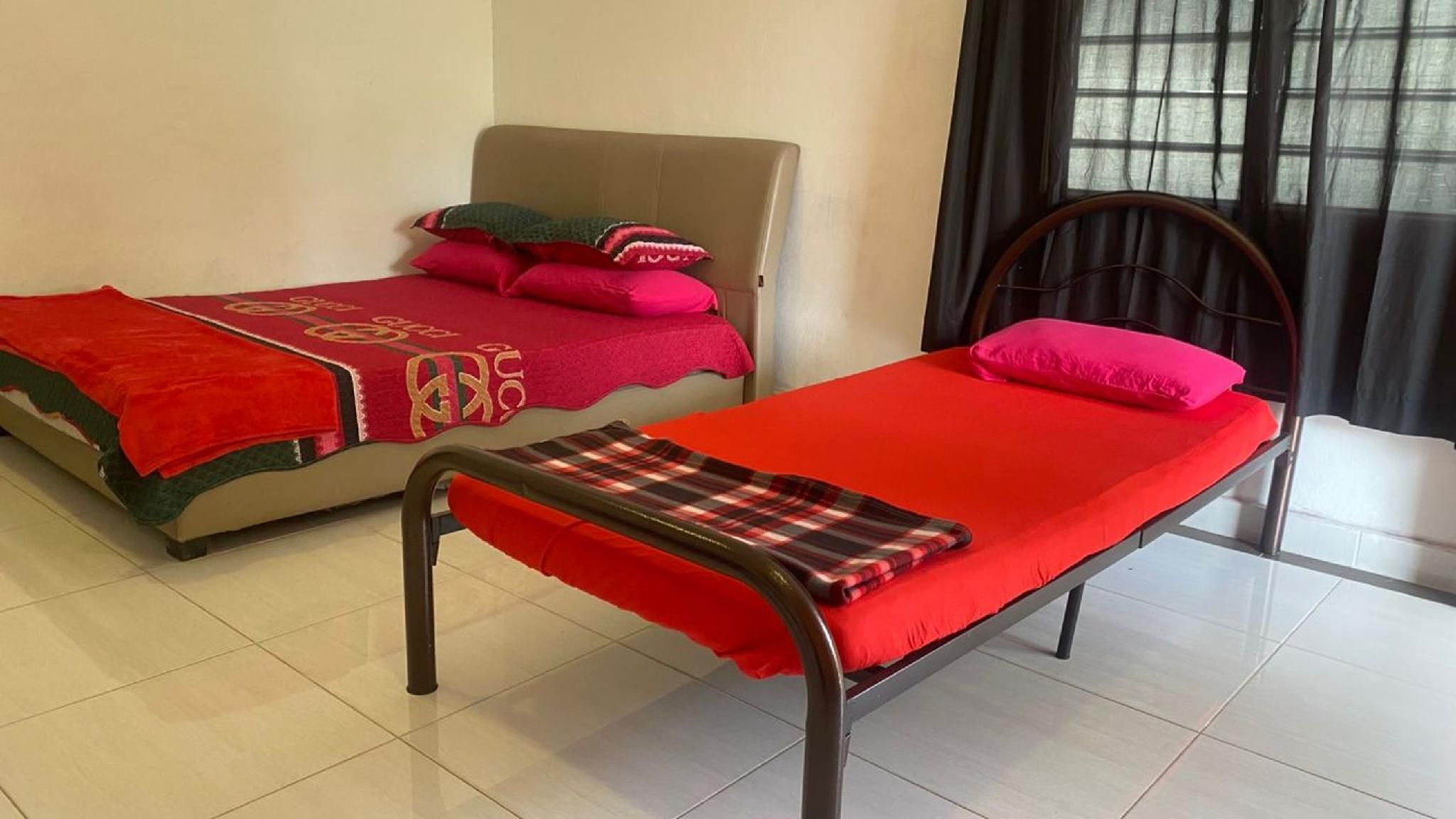 Capital O 91189 Chalet Asyuk Maju Suite Triple