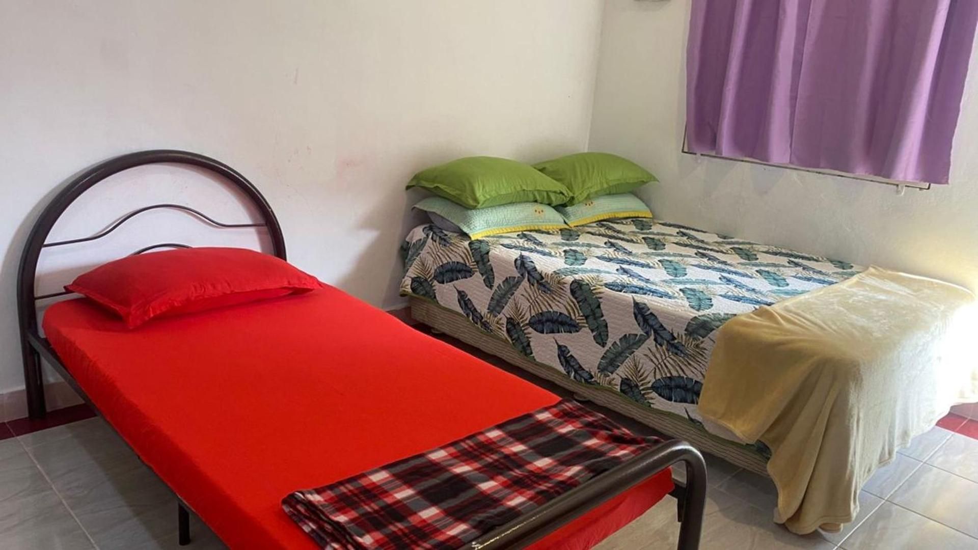 Capital O 91189 Chalet Asyuk Maju Superior Triple Room 3