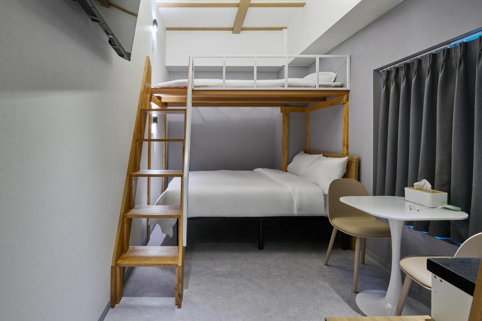 Bunk Twin Room