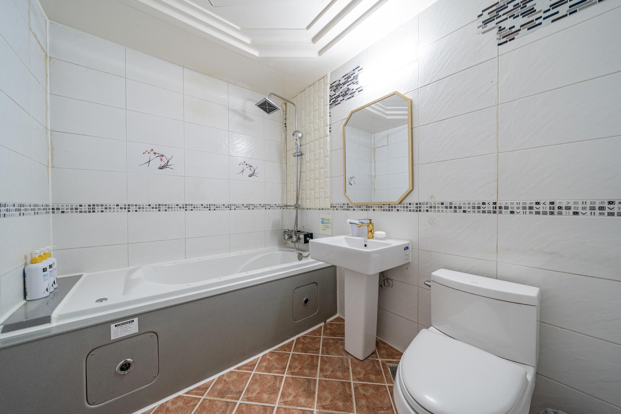 Styler room (spa tub for 1 person, styler, massage chair, PUBG available, Netflix, air purifier)