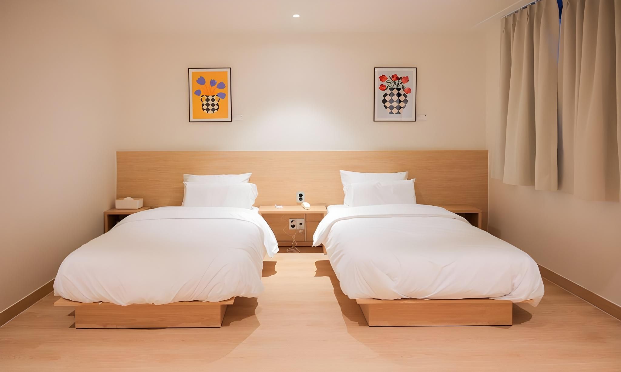 Twin Room - Non-Smoking