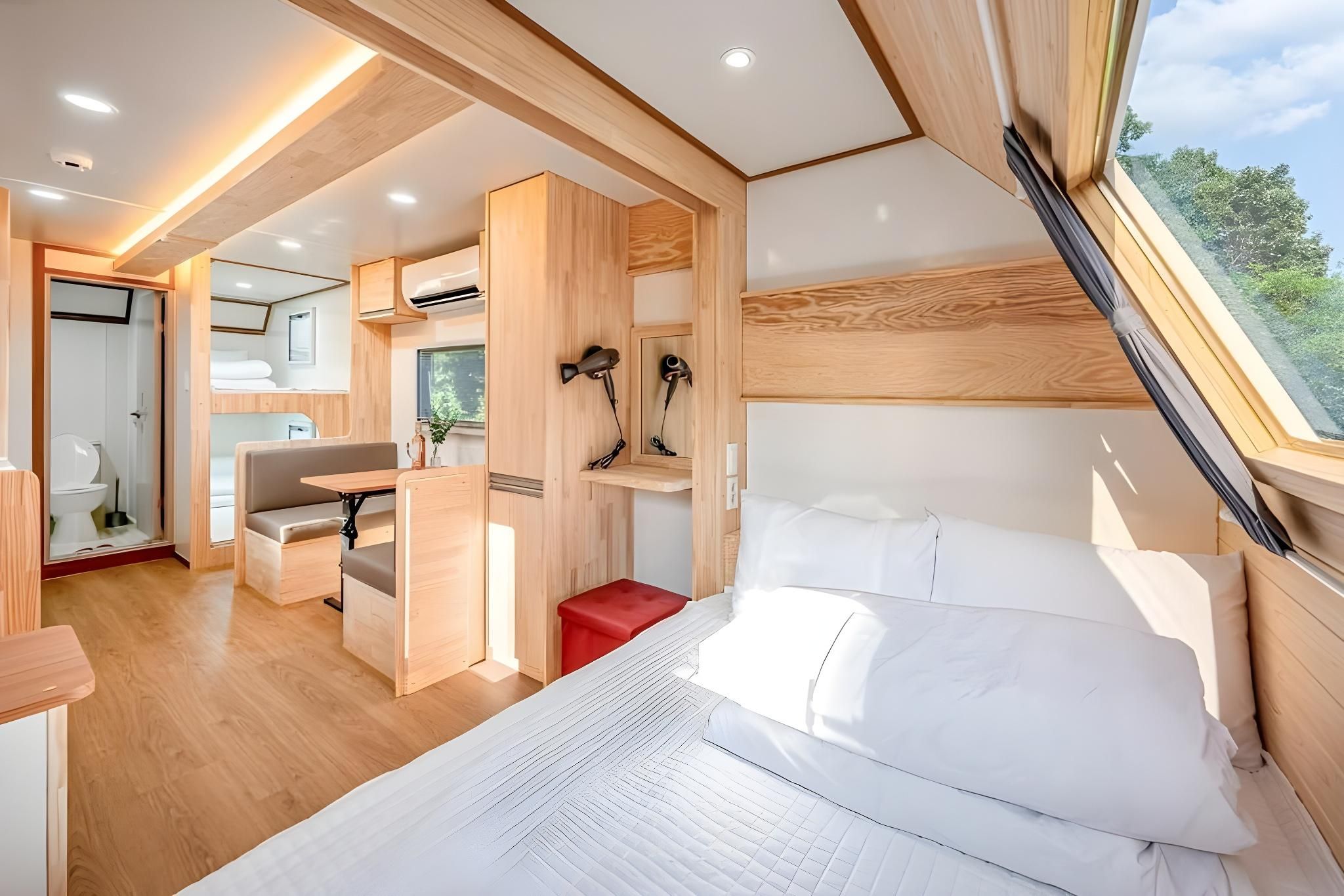 Daebudo (Yeonghungdo) Sanchon Caravan New Caravans 1-10 (2-person full package) random