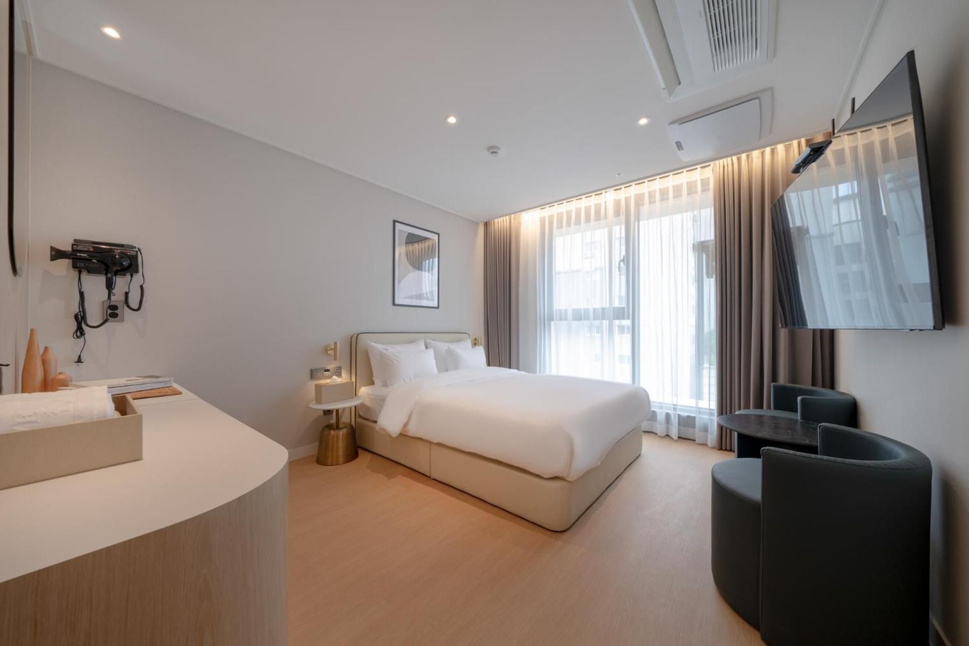 H Avenue Incheon Seogu Office Branch Standard