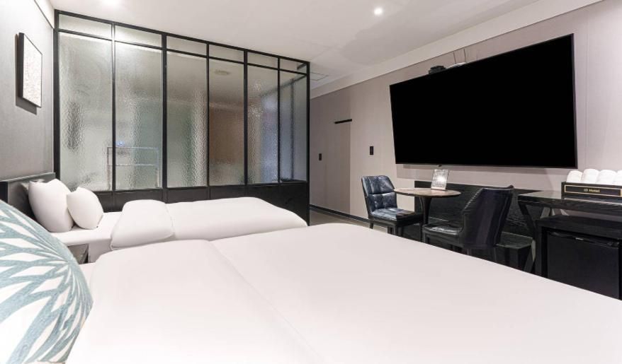 3S Hotel Sorae Port Twin Room