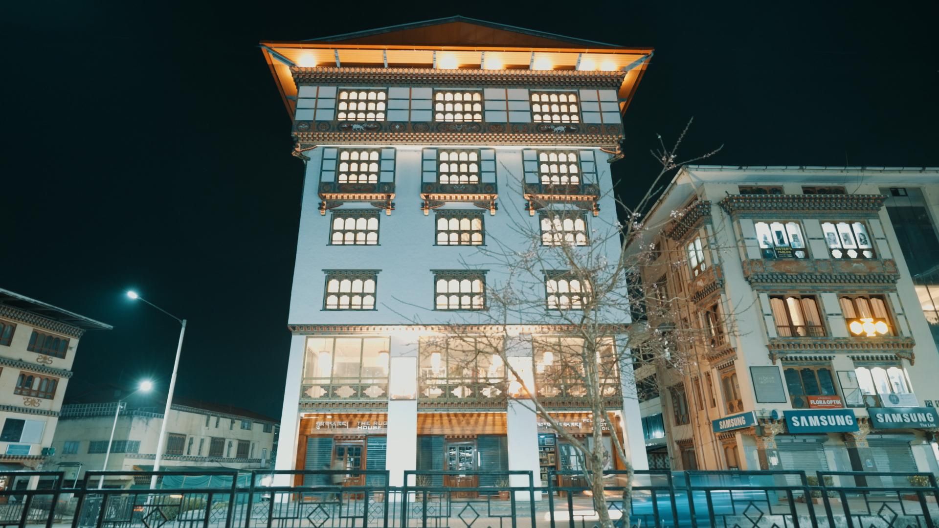 lhaki hotel