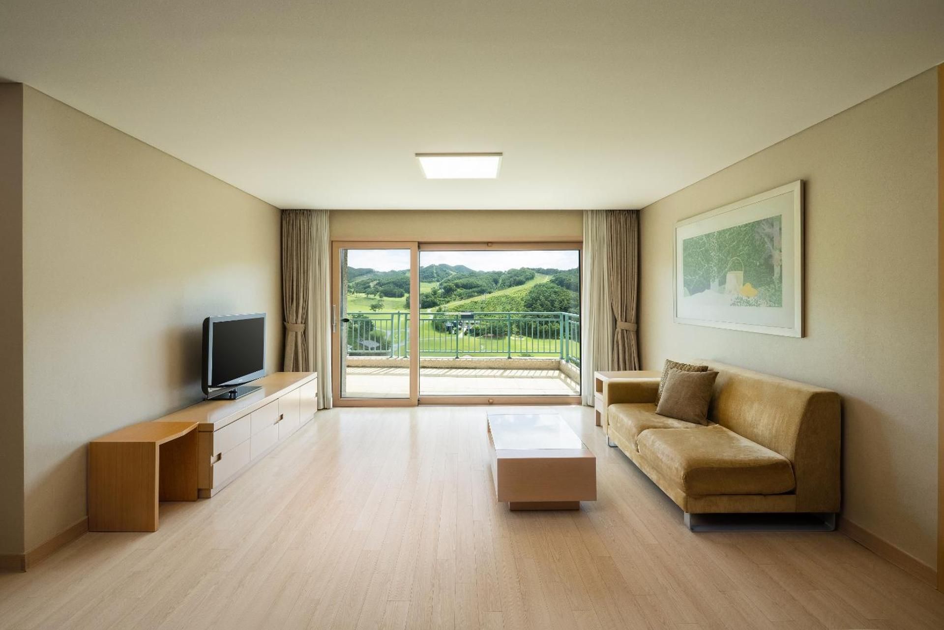 Oakvalley Resort Hills Village 45PY Double Bed 3