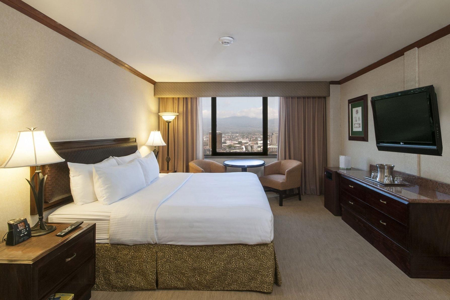 Executive Guest room, 1 King, City View