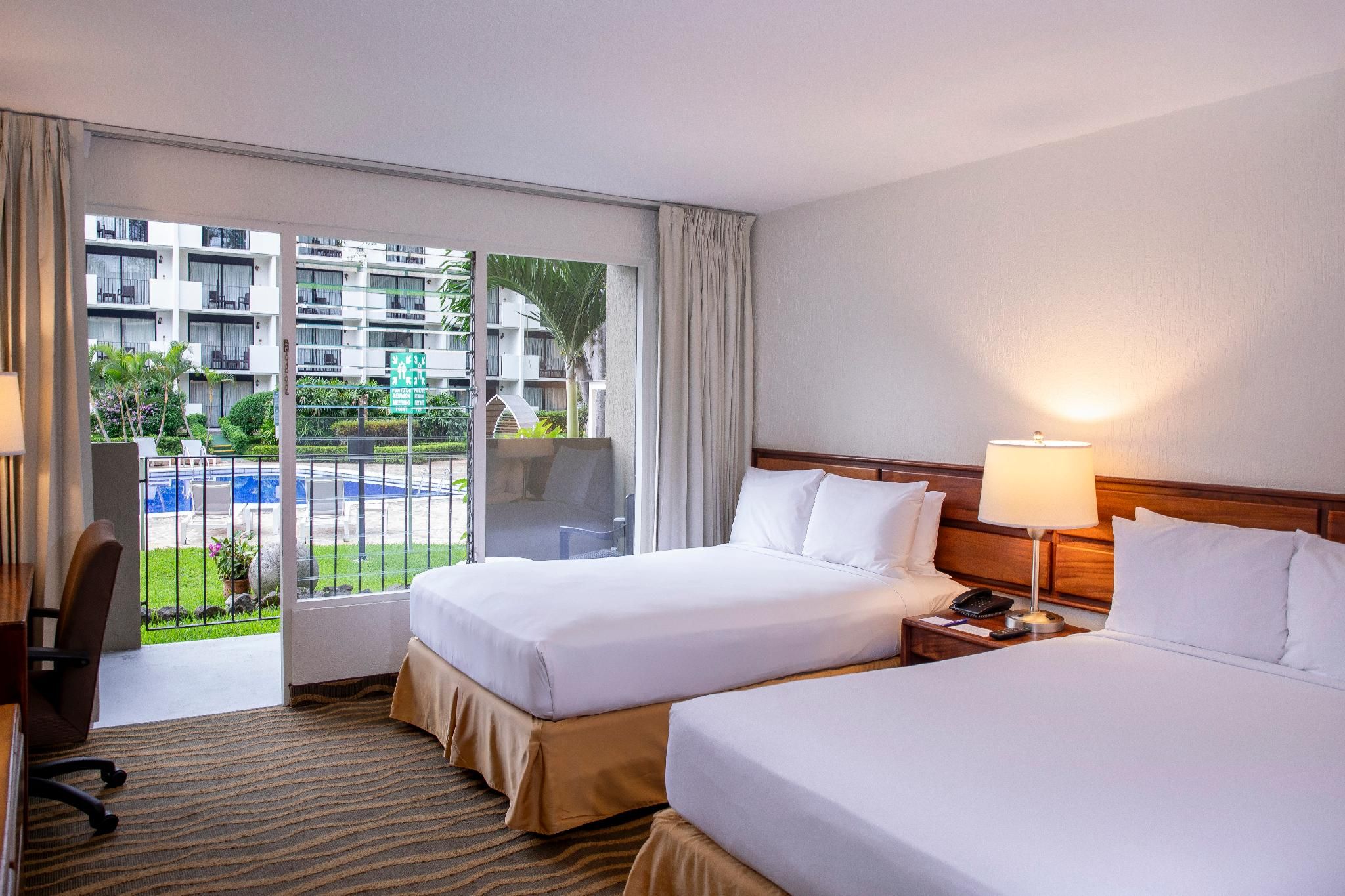 Universal Double Room for 2 People - Non-Smoking