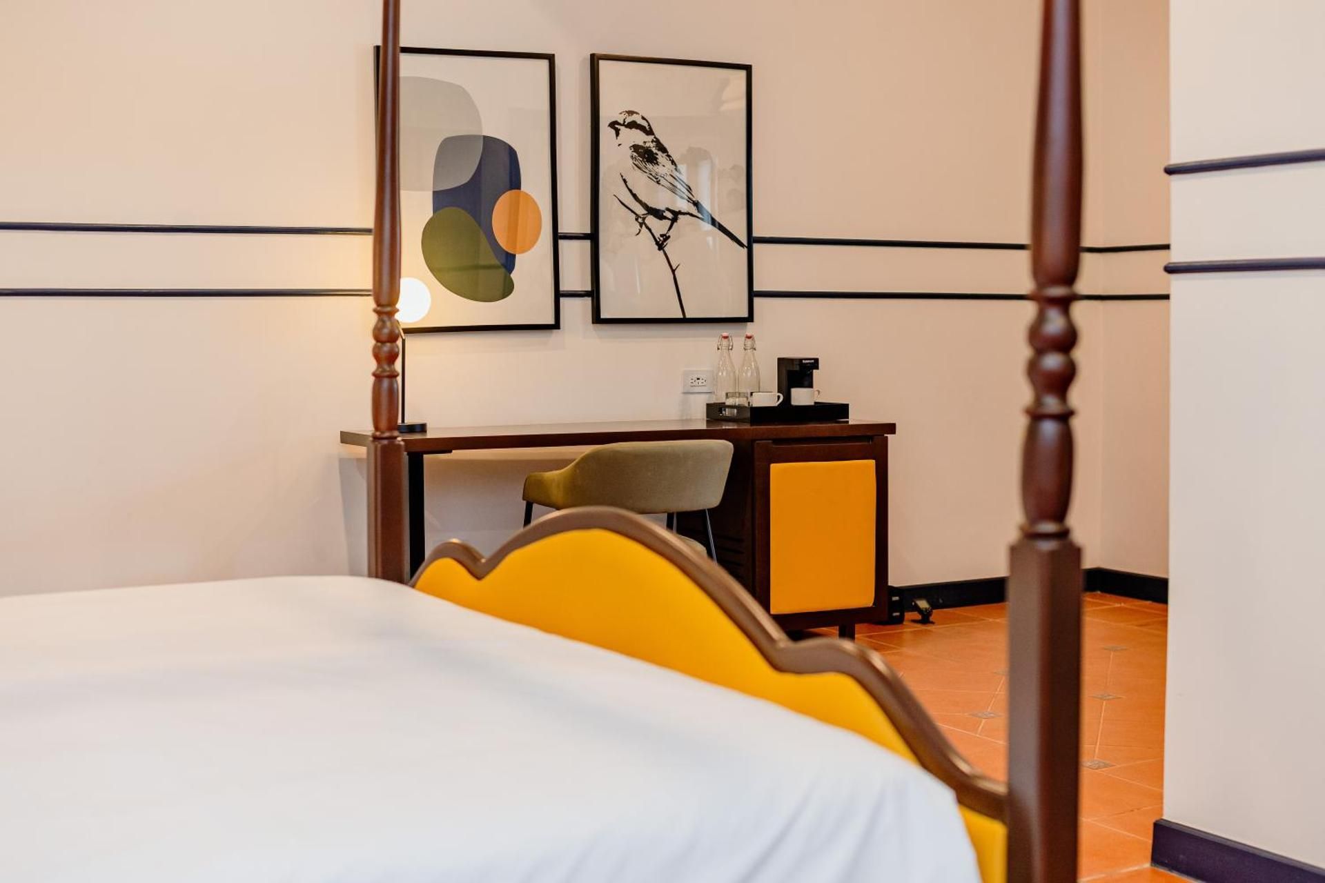 Standard King Room - Communications Accessible