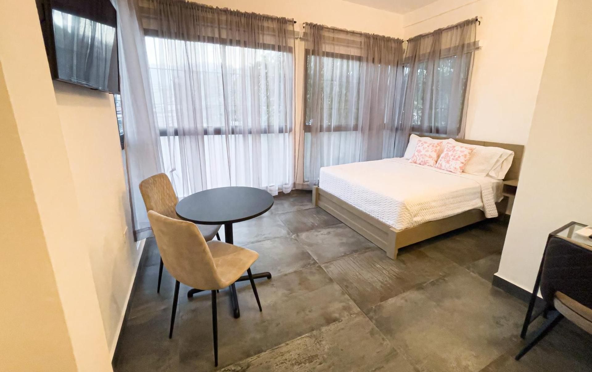Studio Queen Room