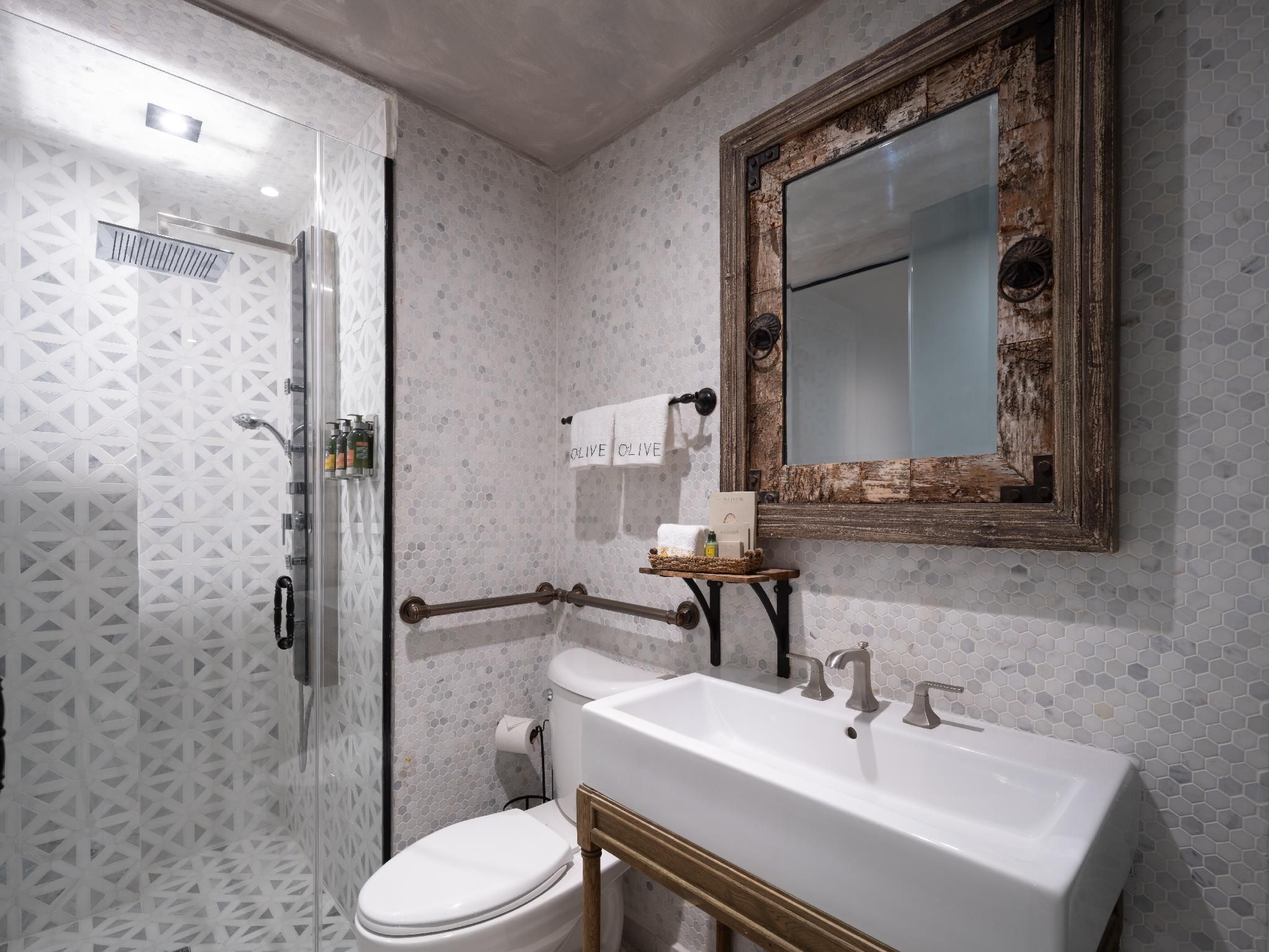 Gran Cru Honeymoon Suite