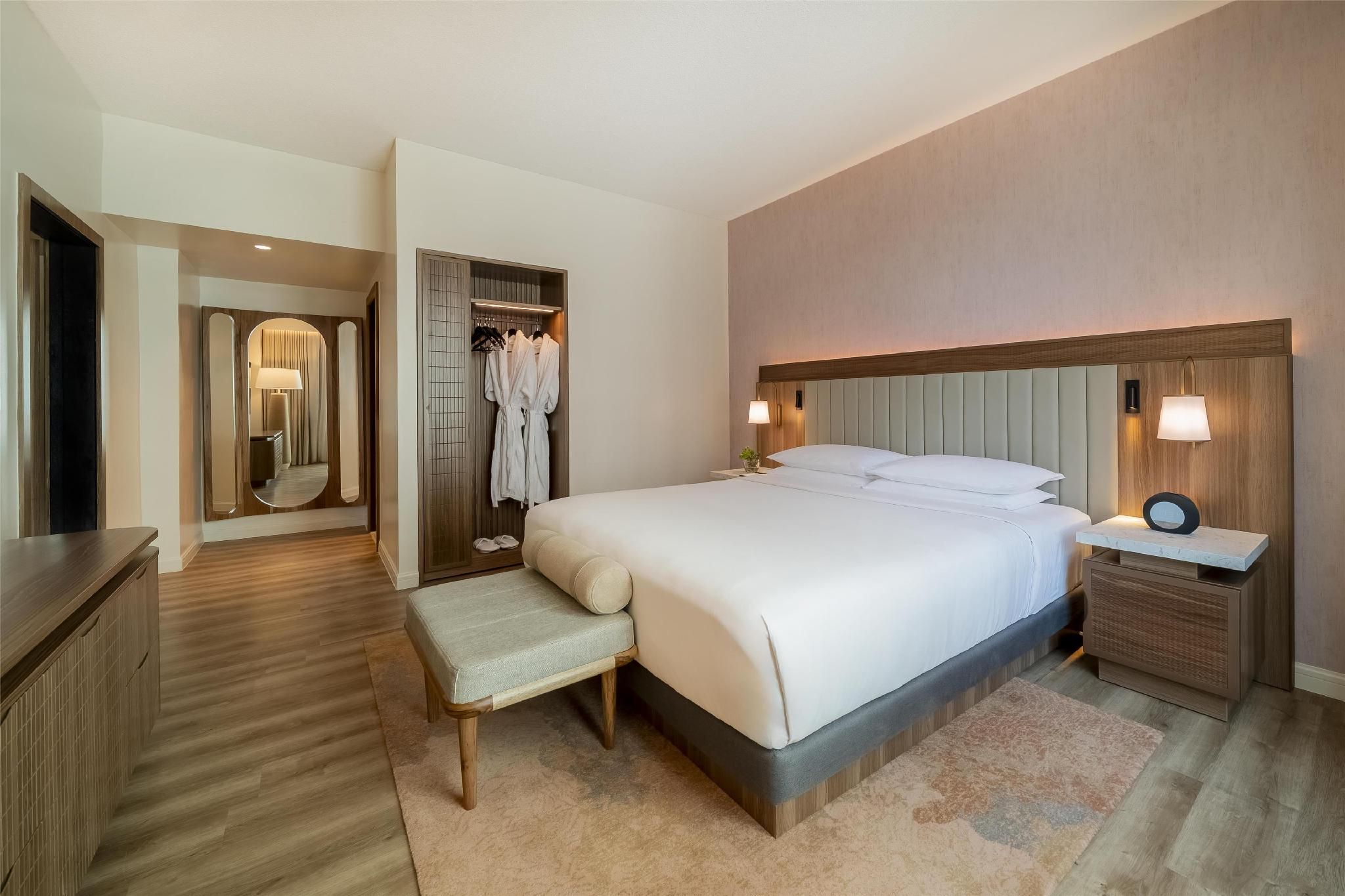 1 Bedroom King Suite Deluxe