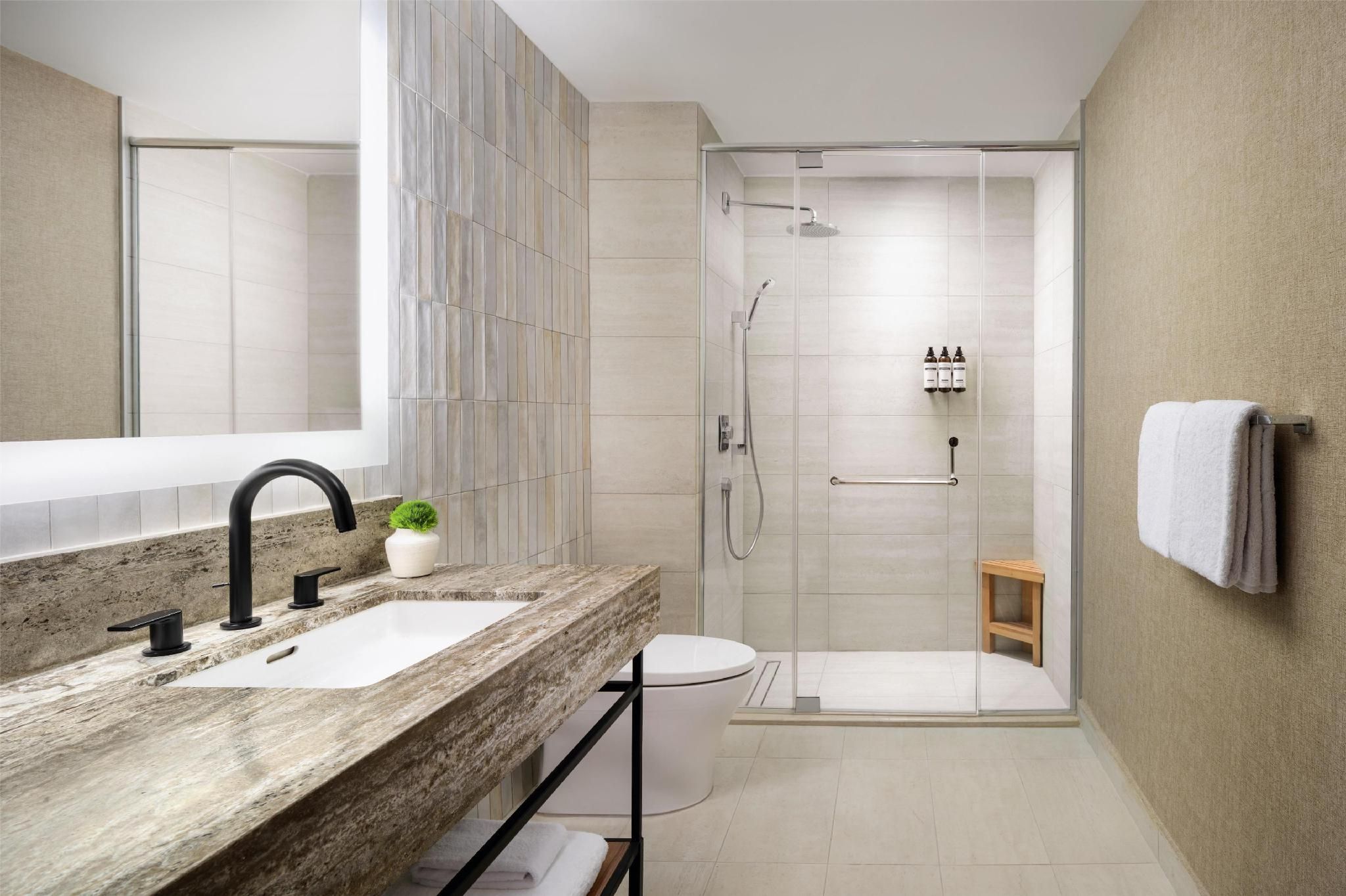 1 Bedroom King Suite