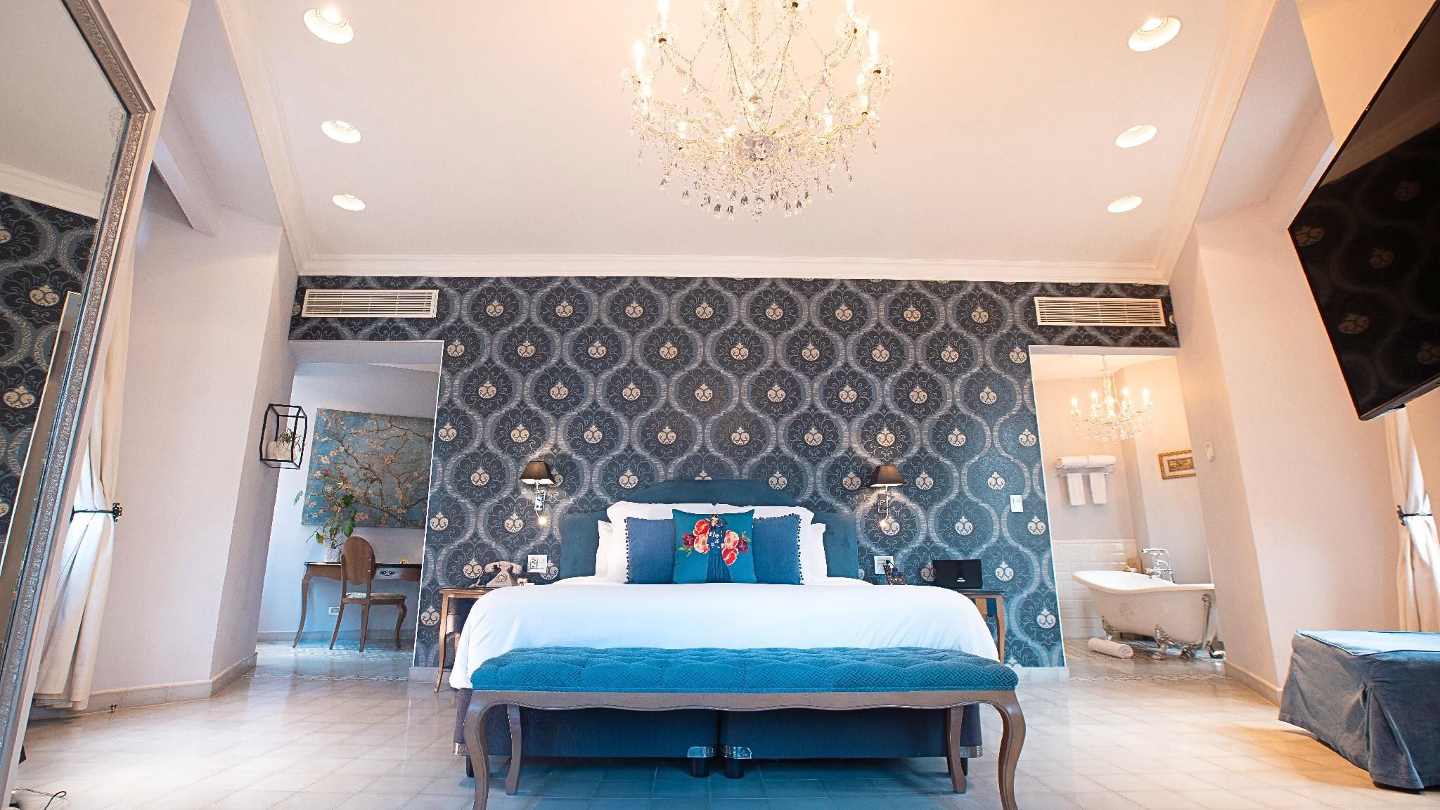 Corner Suite